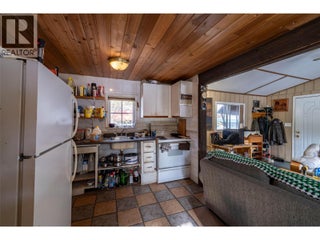 1433 Sugar Lake Road. Cherryville, British Columbia