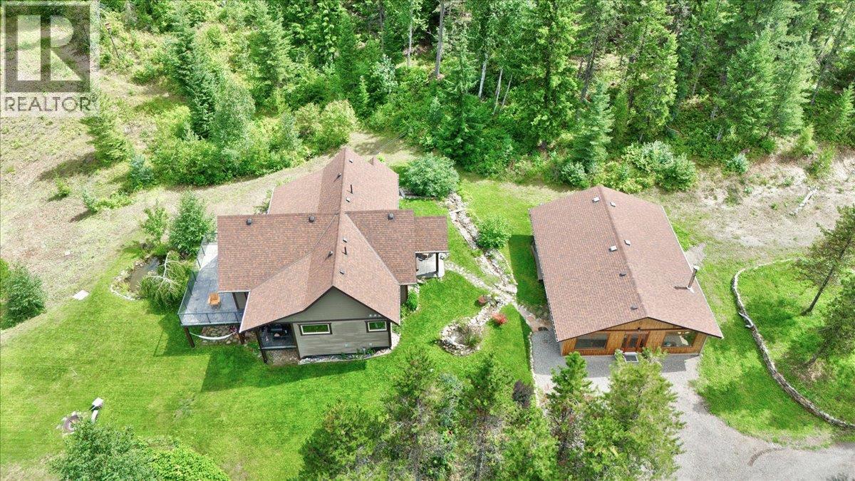 1433 Sugar Lake Road. Cherryville, British Columbia