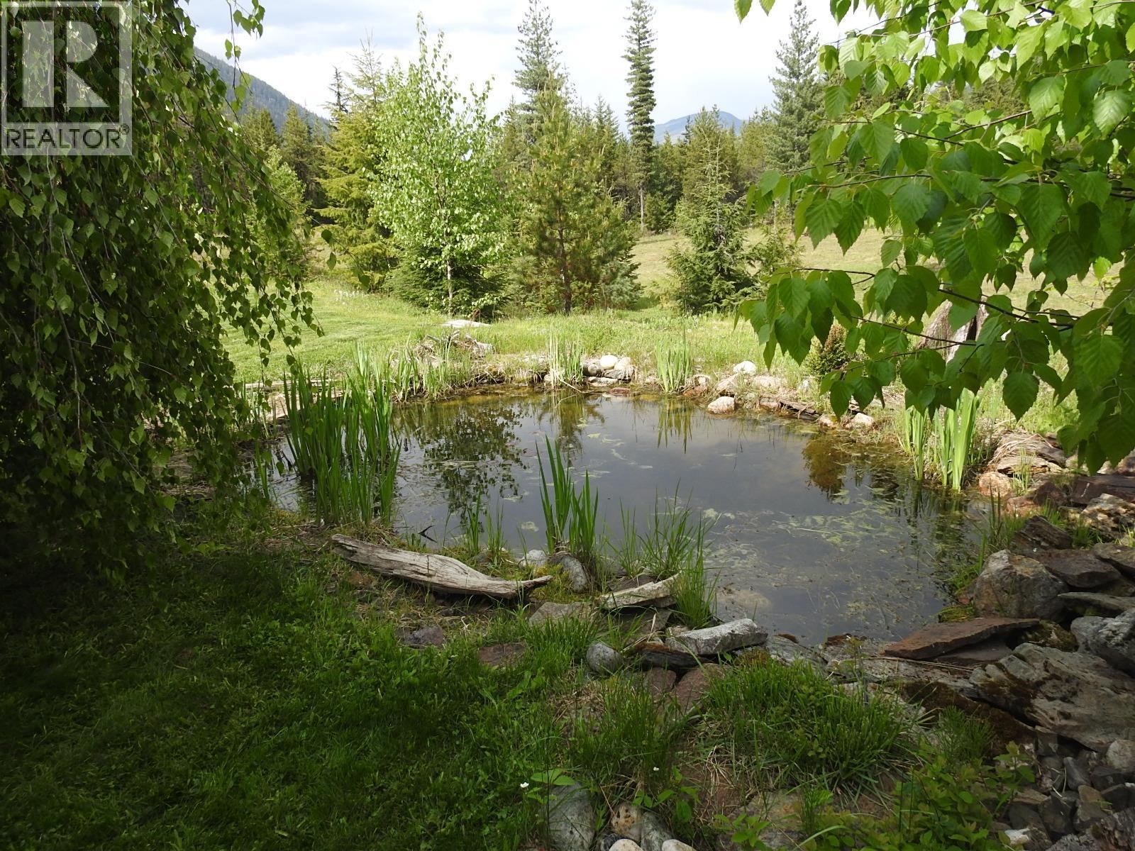 1433 Sugar Lake Road. Cherryville, British Columbia