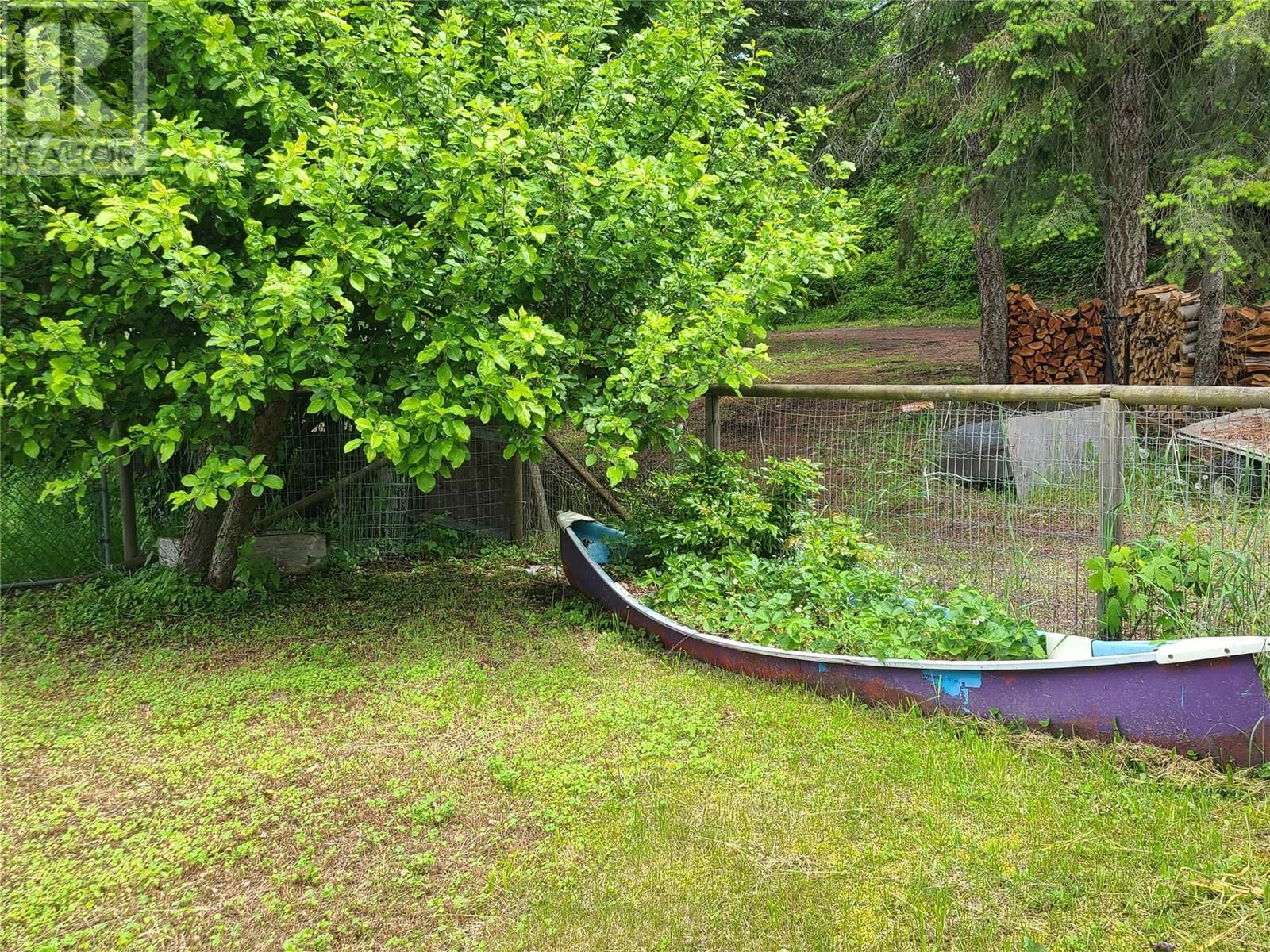 1756 Blind Bay Road. Blind Bay, British Columbia