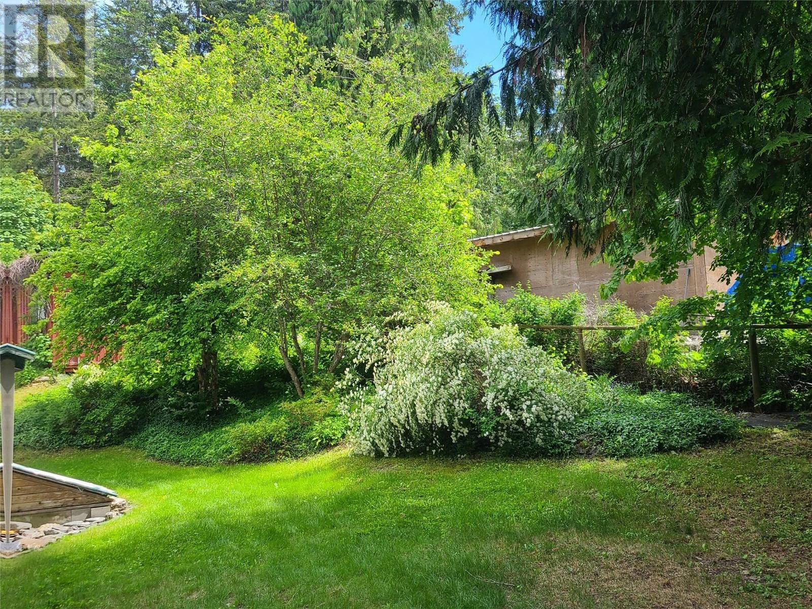 1756 Blind Bay Road. Blind Bay, British Columbia