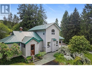 1756 Blind Bay Road. Blind Bay, British Columbia