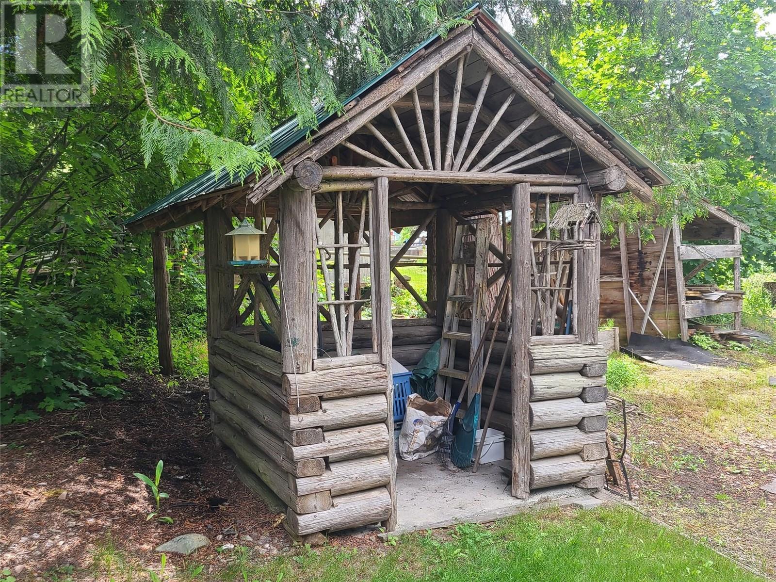 1756 Blind Bay Road. Blind Bay, British Columbia