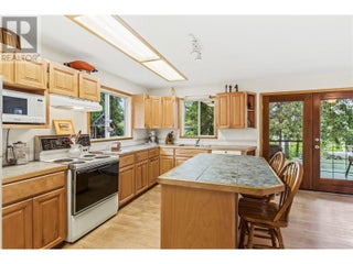 1756 Blind Bay Road. Blind Bay, British Columbia