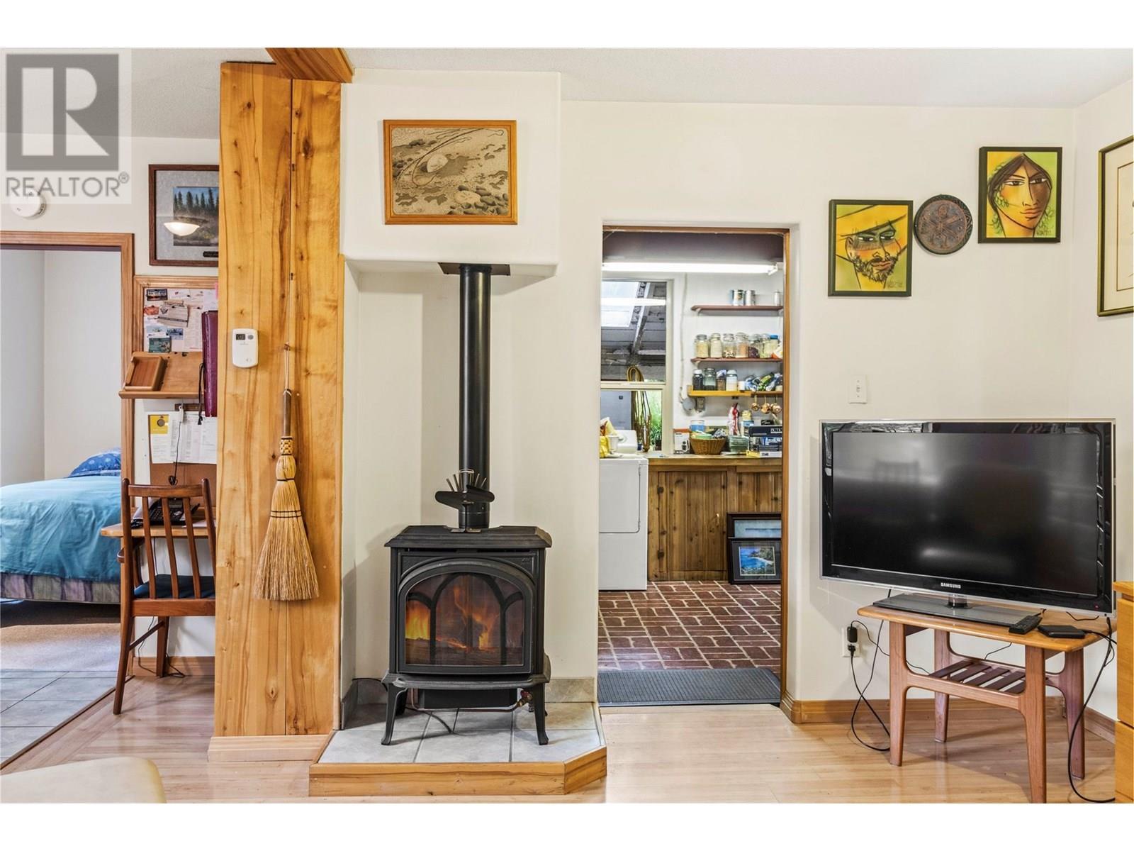 1756 Blind Bay Road. Blind Bay, British Columbia