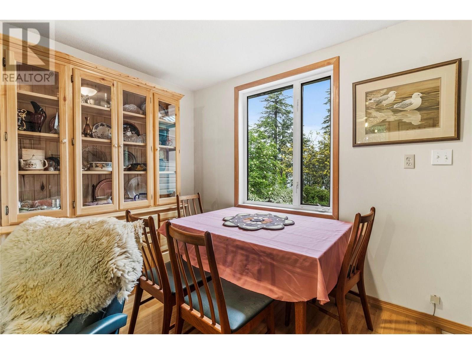 1756 Blind Bay Road. Blind Bay, British Columbia