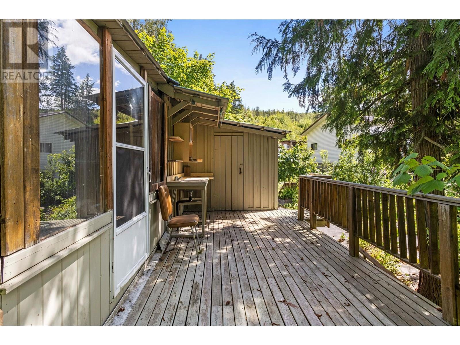 1756 Blind Bay Road. Blind Bay, British Columbia