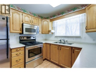 1055 Lawrence Avenue Unit# 105 Lot# 5. Kelowna, British Columbia