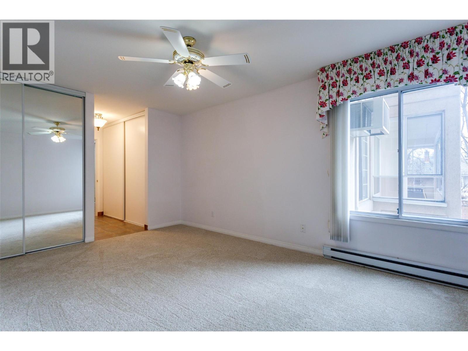 1055 Lawrence Avenue Unit# 105 Lot# 5. Kelowna, British Columbia