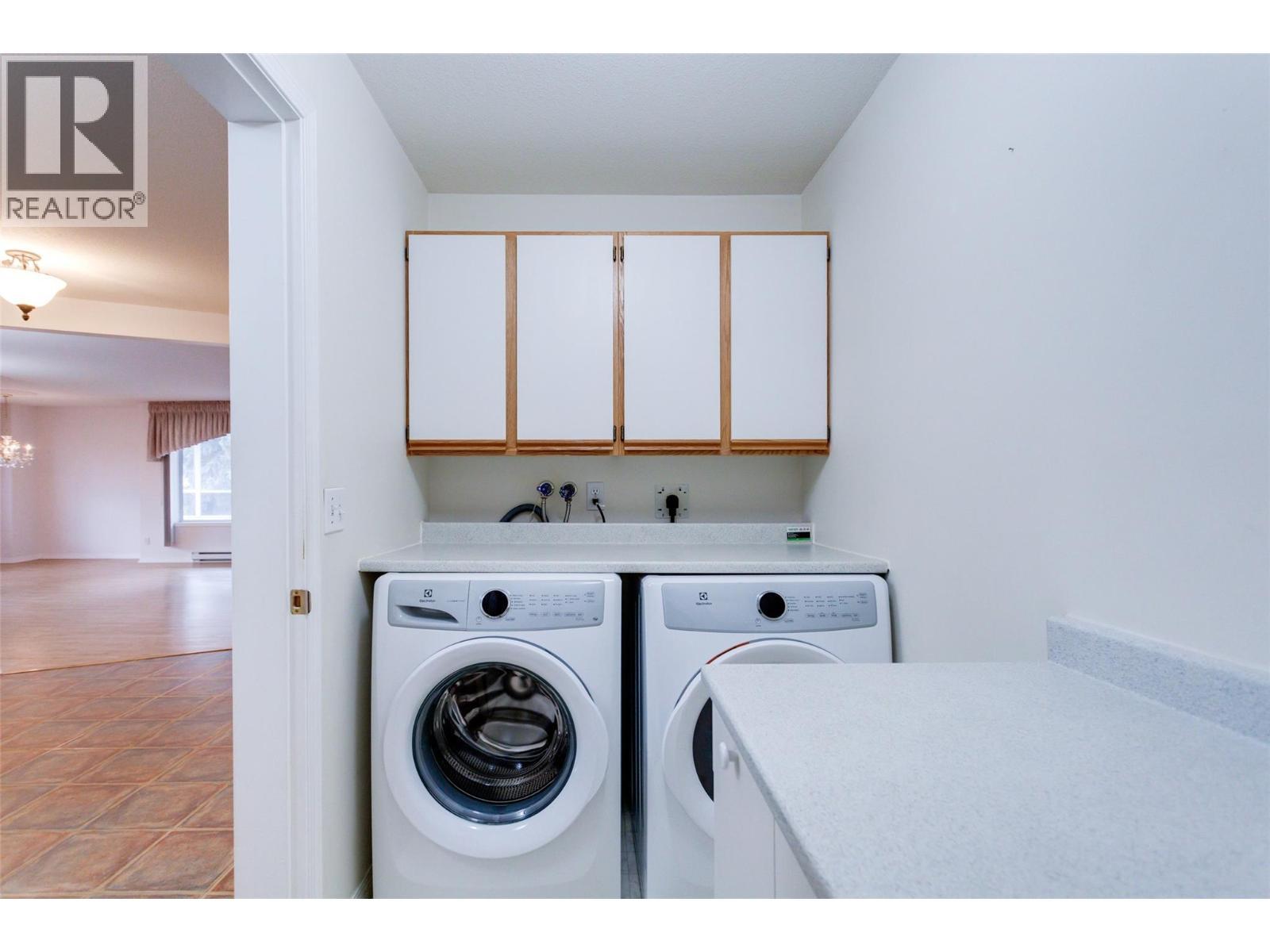 1055 Lawrence Avenue Unit# 105 Lot# 5. Kelowna, British Columbia