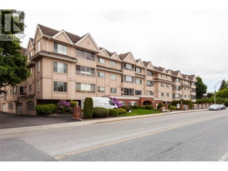 1055 Lawrence Avenue Unit# 105 Lot# 5. Kelowna, British Columbia