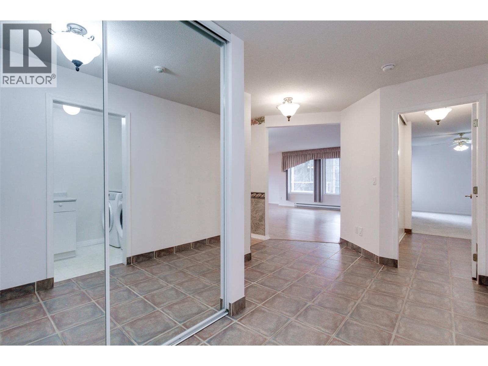 1055 Lawrence Avenue Unit# 105 Lot# 5. Kelowna, British Columbia