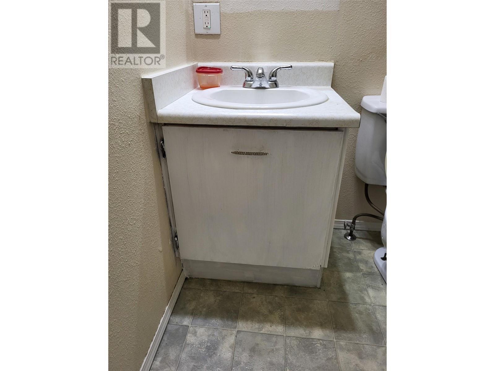 3800 24 Avenue Unit# 208. Vernon, British Columbia