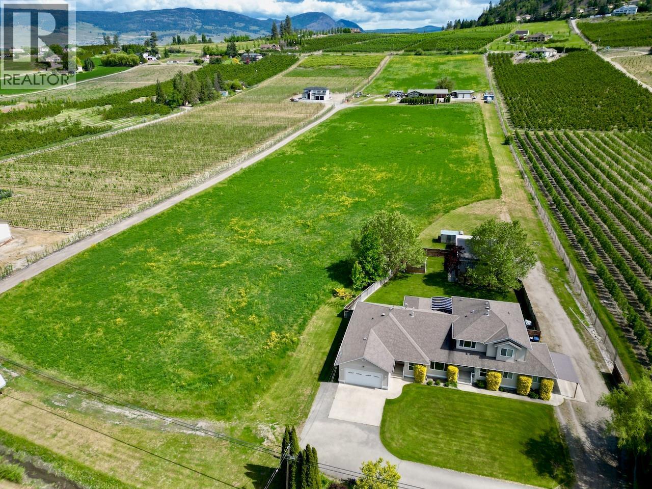 371 Valley Road Unit# 1-3. Kelowna, British Columbia