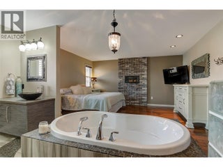 371 Valley Road Unit# 1-3. Kelowna, British Columbia