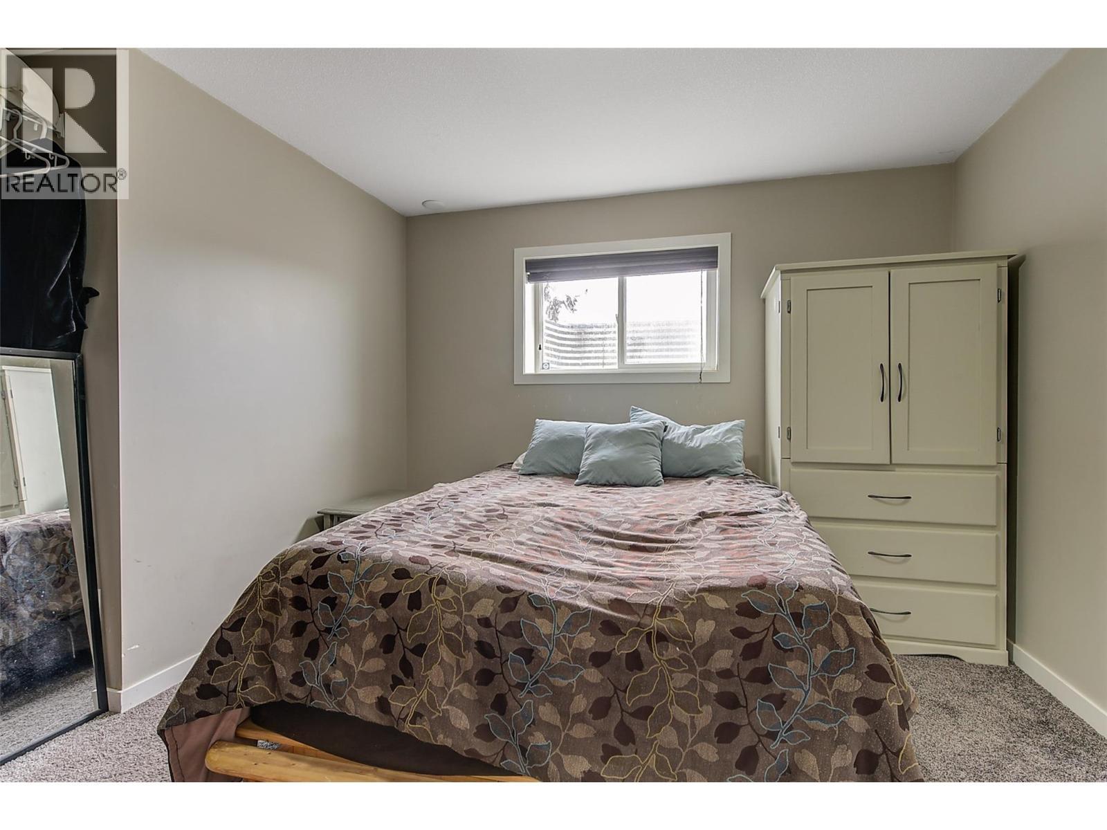 371 Valley Road Unit# 1-3. Kelowna, British Columbia