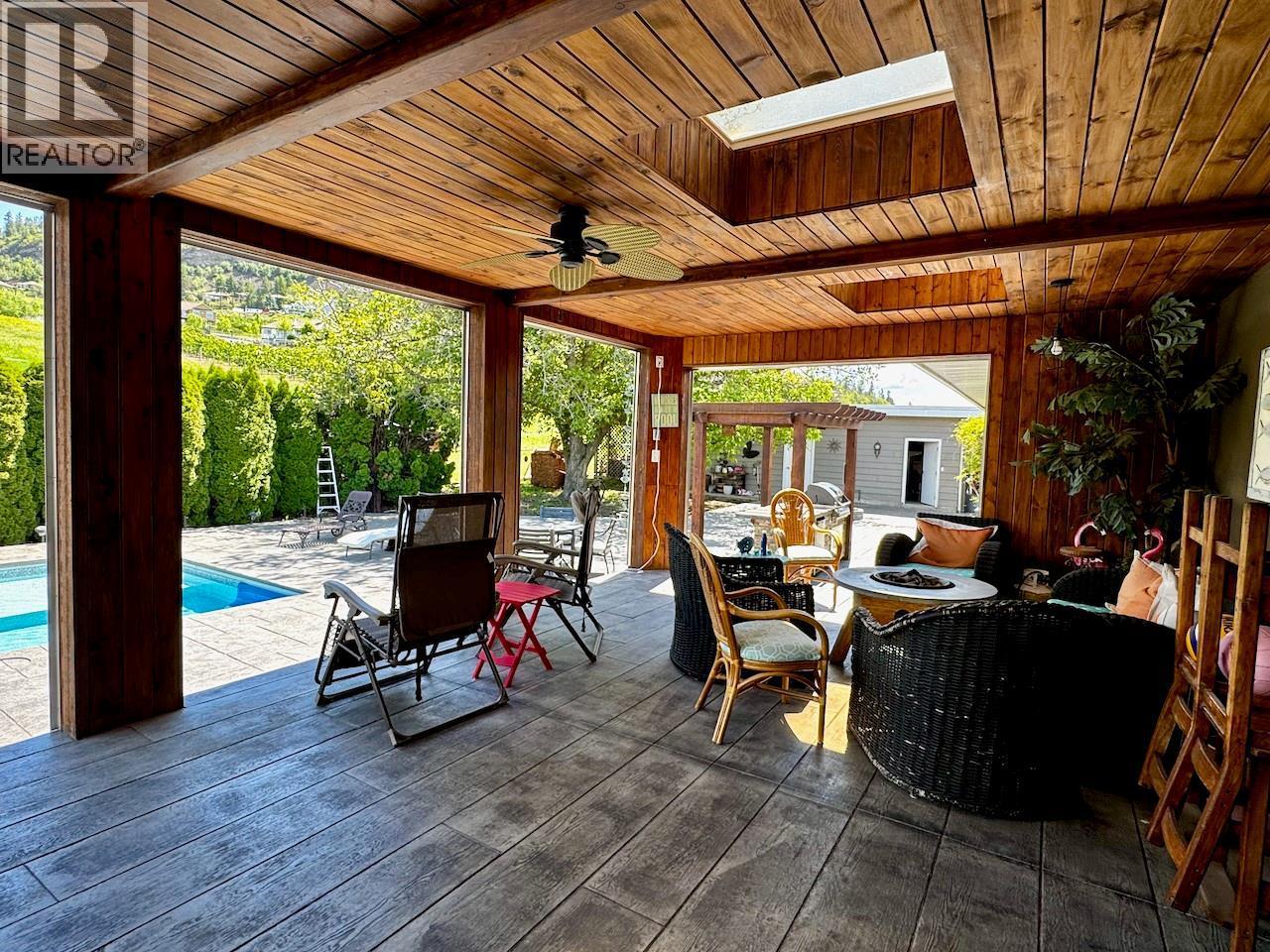 371 Valley Road Unit# 1-3. Kelowna, British Columbia