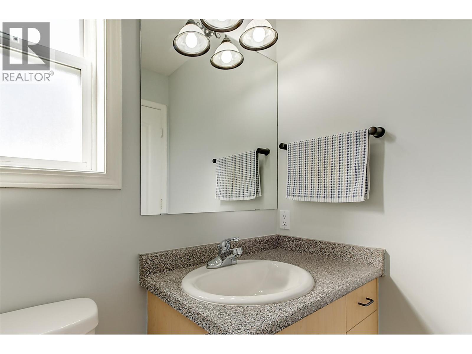 371 Valley Road Unit# 1-3. Kelowna, British Columbia