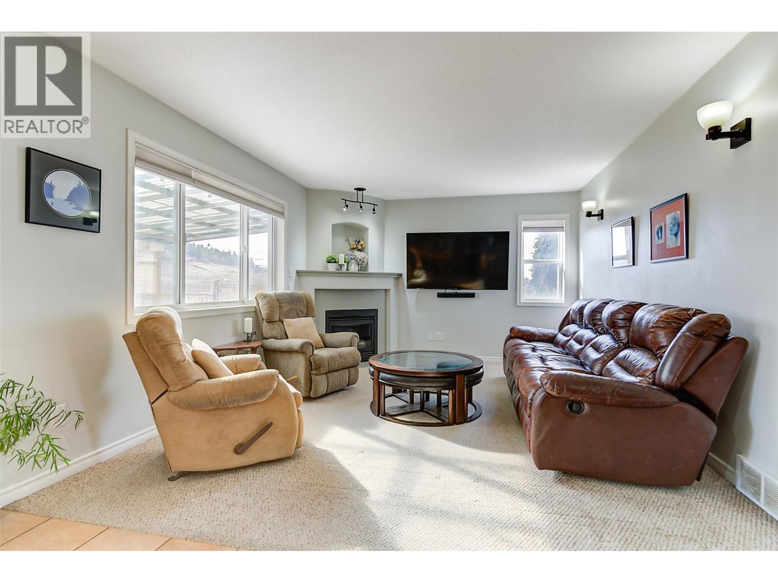 371 Valley Road Unit# 1-3. Kelowna, British Columbia