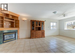 371 Valley Road Unit# 1-3. Kelowna, British Columbia