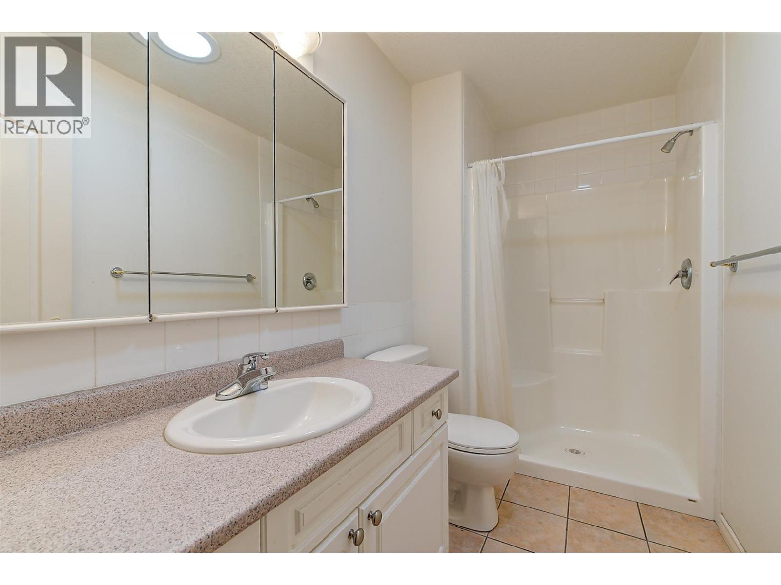 371 Valley Road Unit# 1-3. Kelowna, British Columbia