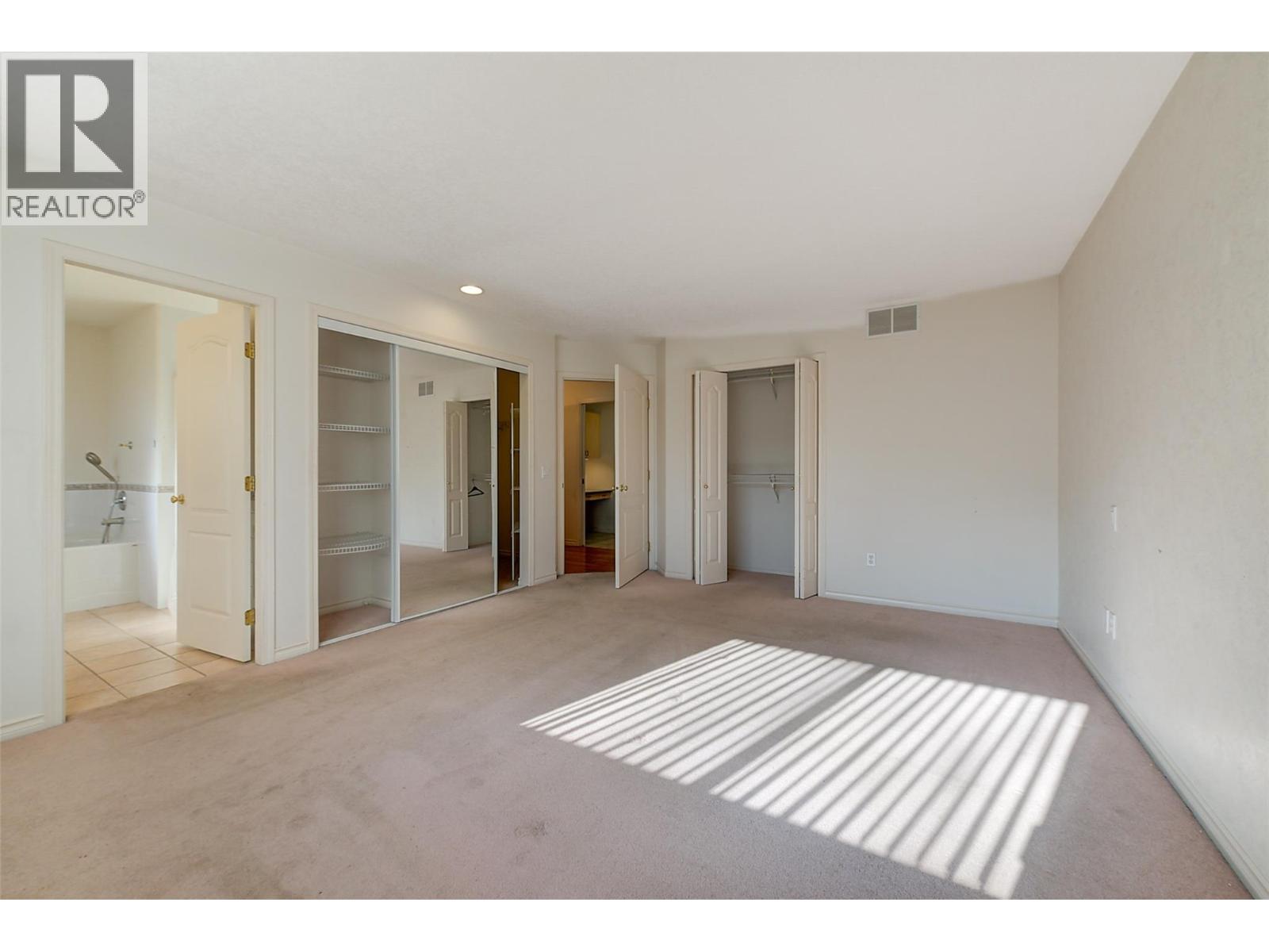 371 Valley Road Unit# 1-3. Kelowna, British Columbia