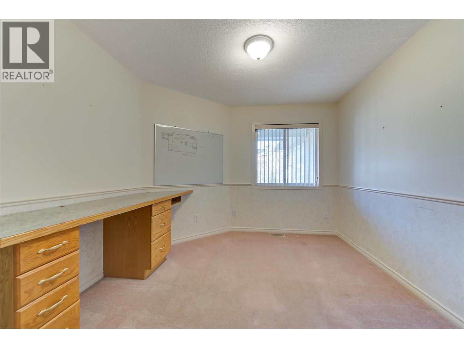 371 Valley Road Unit# 1-3. Kelowna, British Columbia