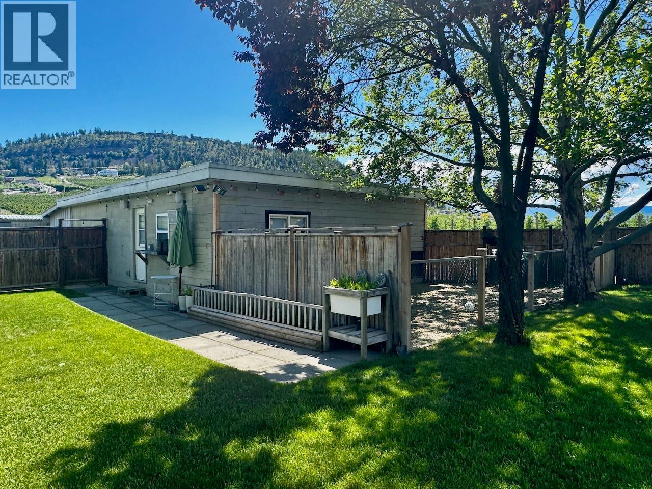371 Valley Road Unit# 1-3. Kelowna, British Columbia