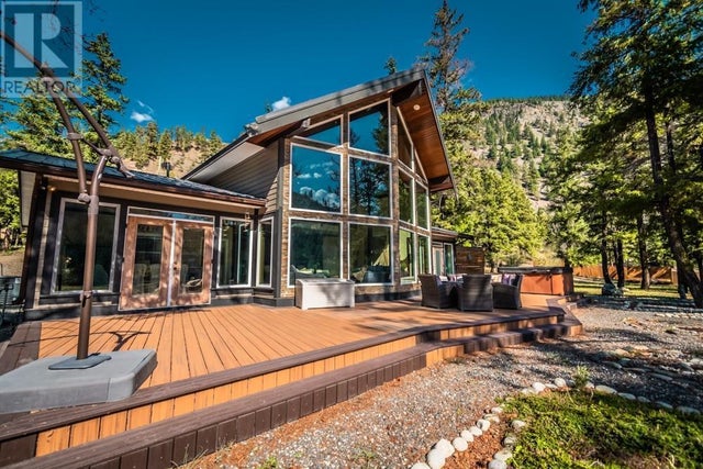 5353 12 Highway, Lillooet