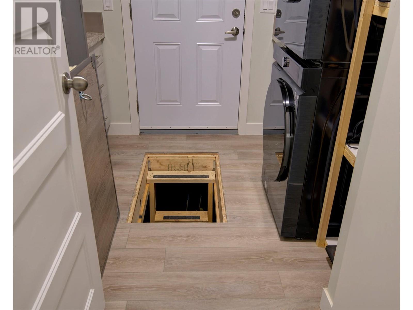 9468 Houghton Road. Vernon, British Columbia