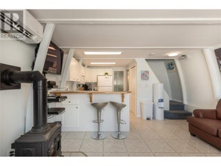 6820 Trans Canada Highway Nw Unit# 2. Salmon Arm, British Columbia