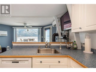 6820 Trans Canada Highway Nw Unit# 2. Salmon Arm, British Columbia