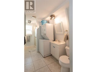 6820 Trans Canada Highway Nw Unit# 2. Salmon Arm, British Columbia