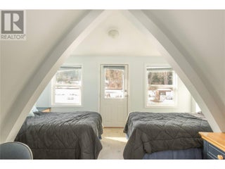 6820 Trans Canada Highway Nw Unit# 2. Salmon Arm, British Columbia