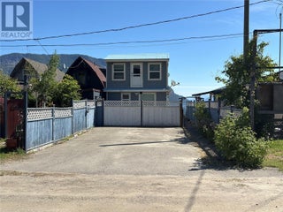 6820 Trans Canada Highway Nw Unit# 2. Salmon Arm, British Columbia