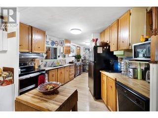 3096 Lindberg Road. Sorrento, British Columbia