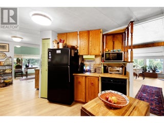 3096 Lindberg Road. Sorrento, British Columbia