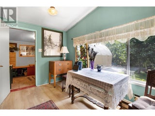 3096 Lindberg Road. Sorrento, British Columbia