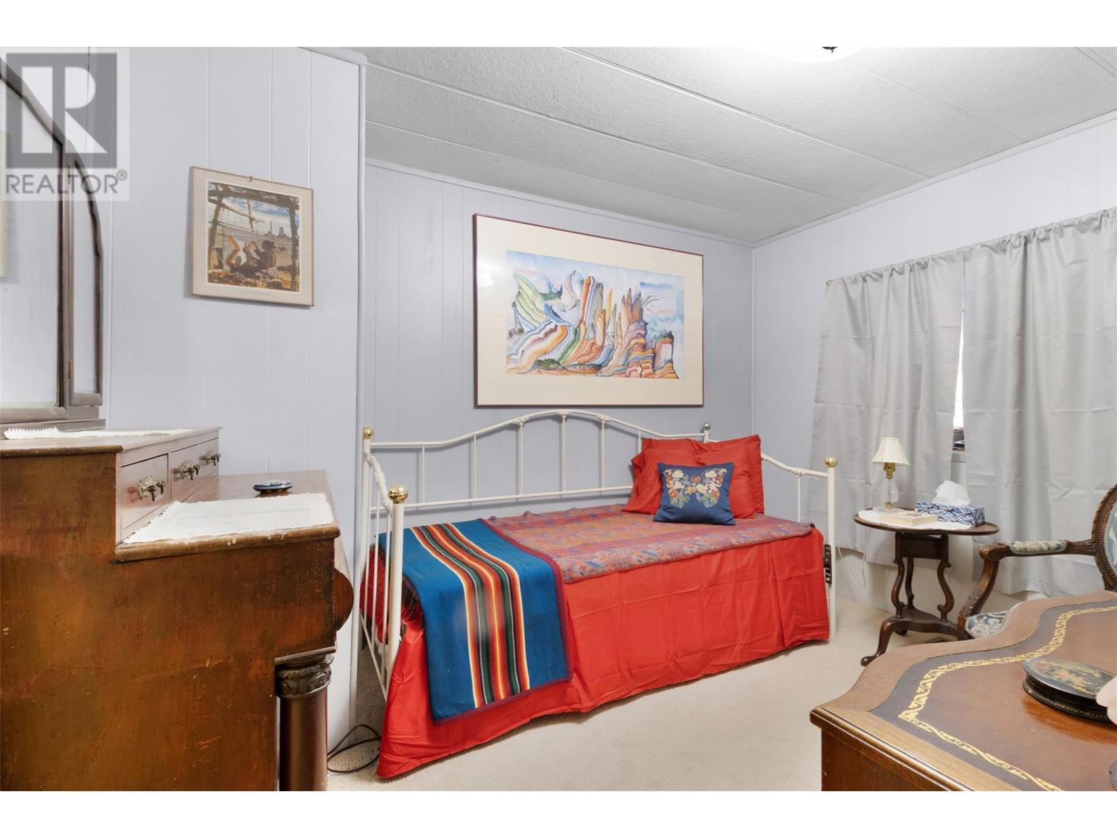 3096 Lindberg Road. Sorrento, British Columbia