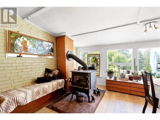 3096 Lindberg Road. Sorrento, British Columbia