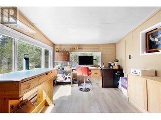 3096 Lindberg Road. Sorrento, British Columbia