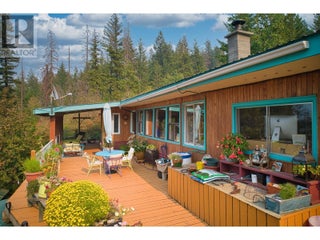 3096 Lindberg Road. Sorrento, British Columbia