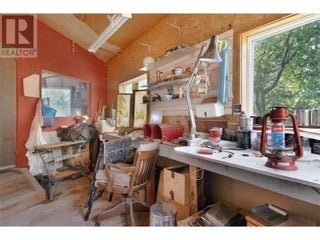 3096 Lindberg Road. Sorrento, British Columbia