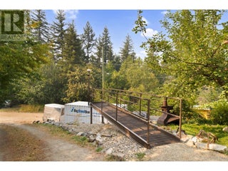 3096 Lindberg Road. Sorrento, British Columbia