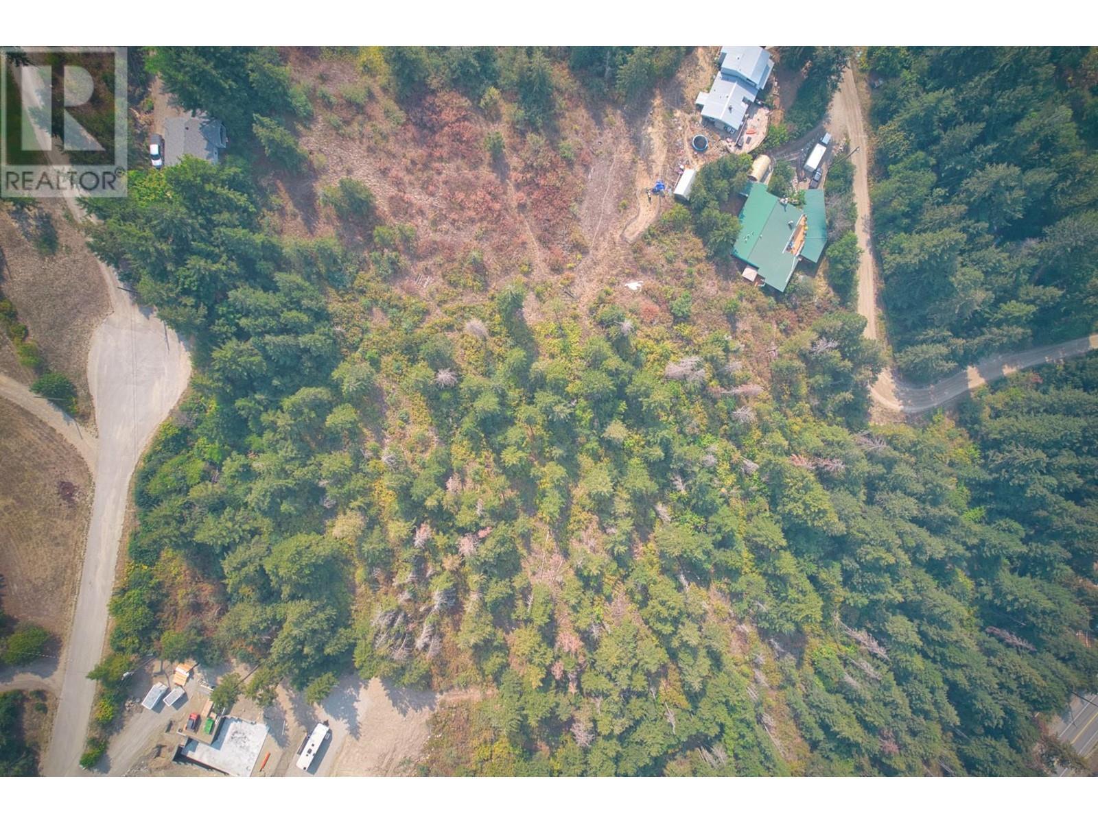 3096 Lindberg Road. Sorrento, British Columbia