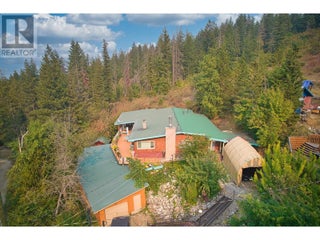 3096 Lindberg Road. Sorrento, British Columbia