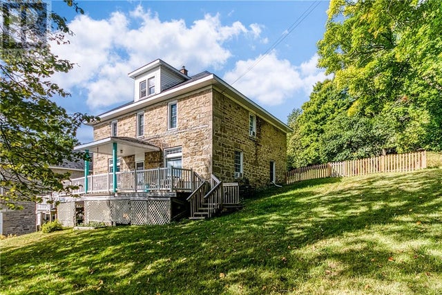 29 Phipps Street, Gore Bay, Manitoulin Island