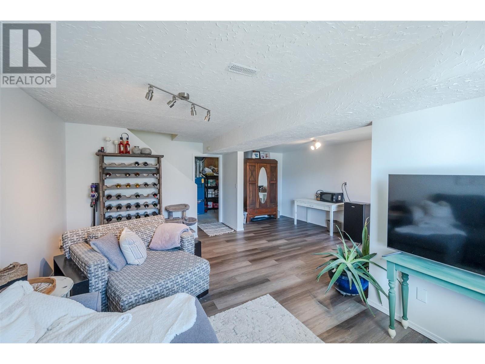 8043 Vedette Drive Unit# 1a. Osoyoos, British Columbia