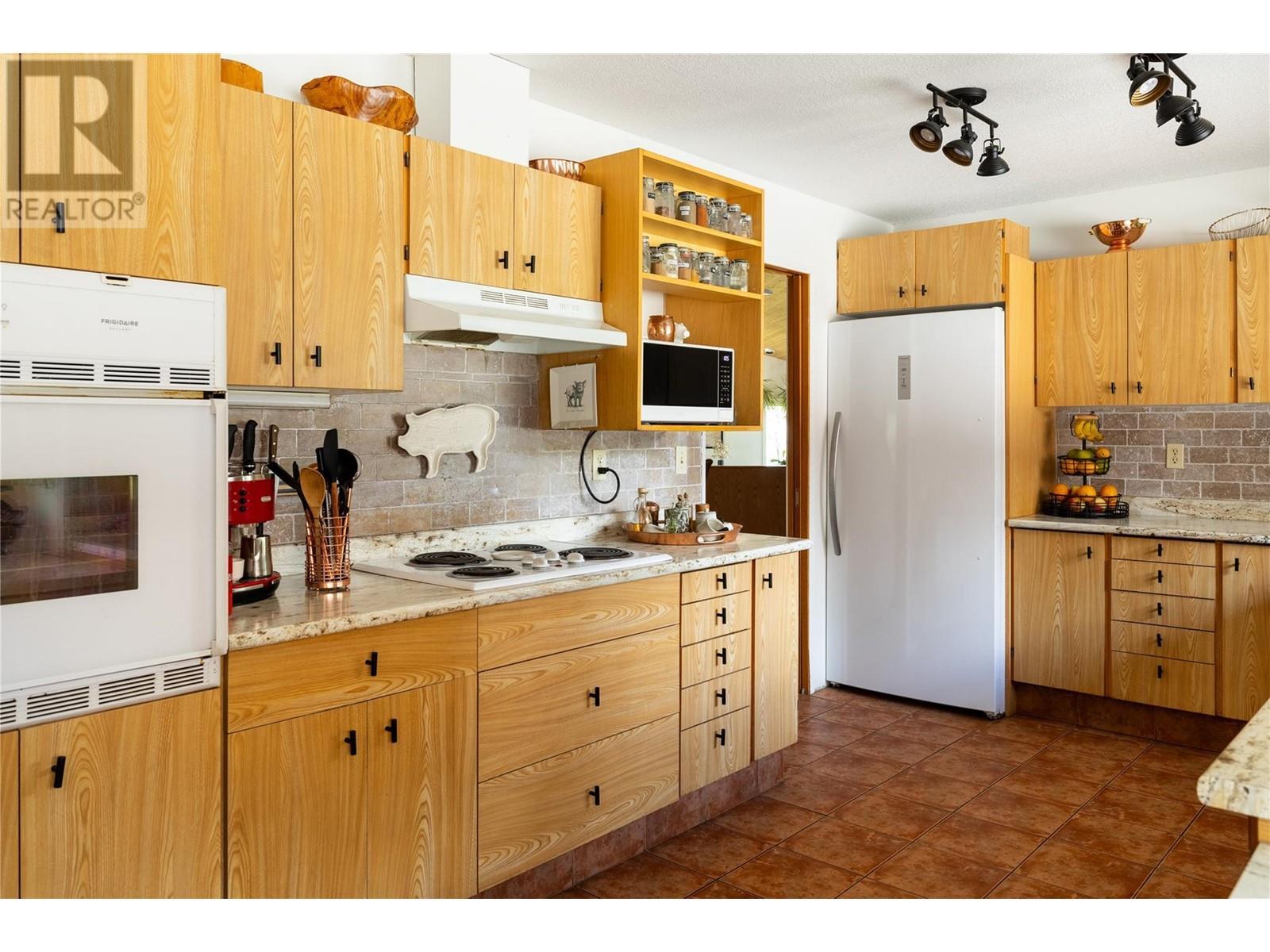 5620 Neil Road. Vernon, British Columbia