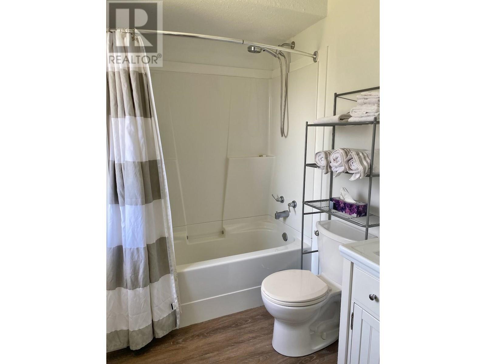 5620 Neil Road. Vernon, British Columbia